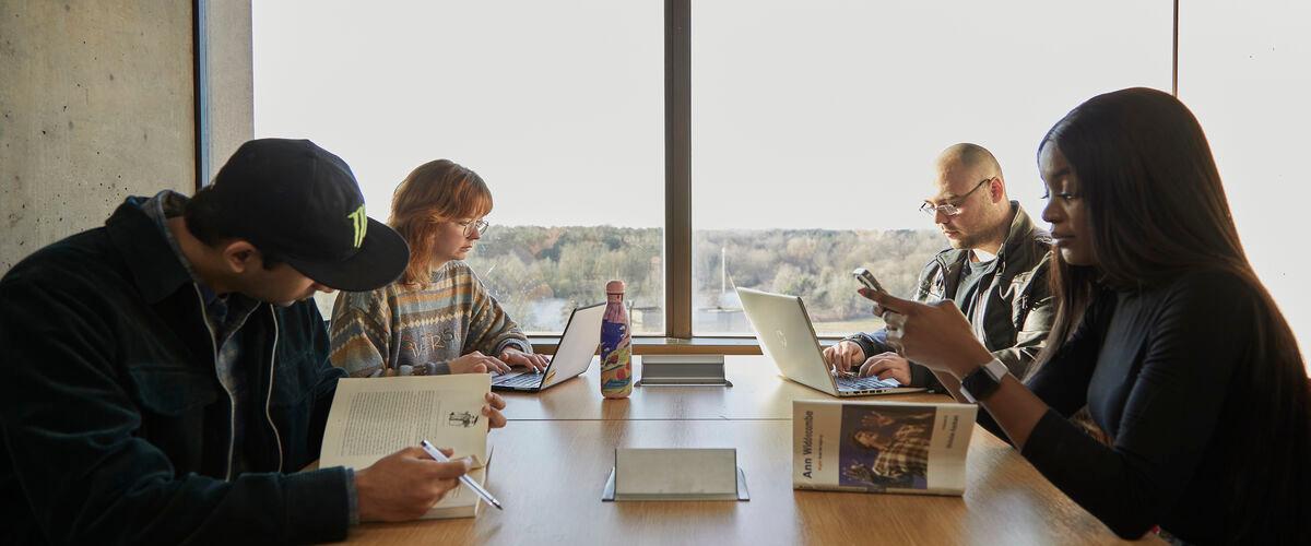 FUNDAMENTALIZATION IN MATHEMATICAL PREPARATION AS PART OF UKRAINE’S RECOVERY, with Dr Tetiana Yarkho Kharkiv National Automobile and Highway University, Ukraine